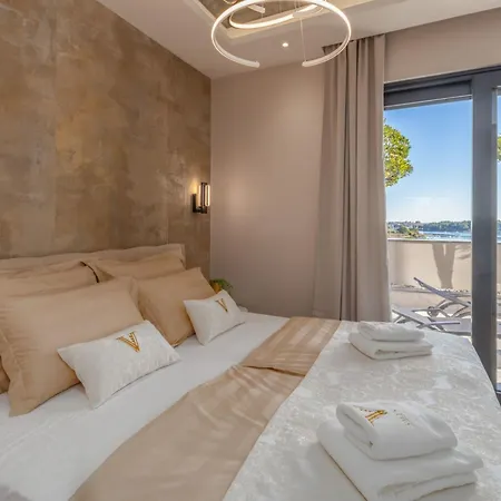Vie By Interhome